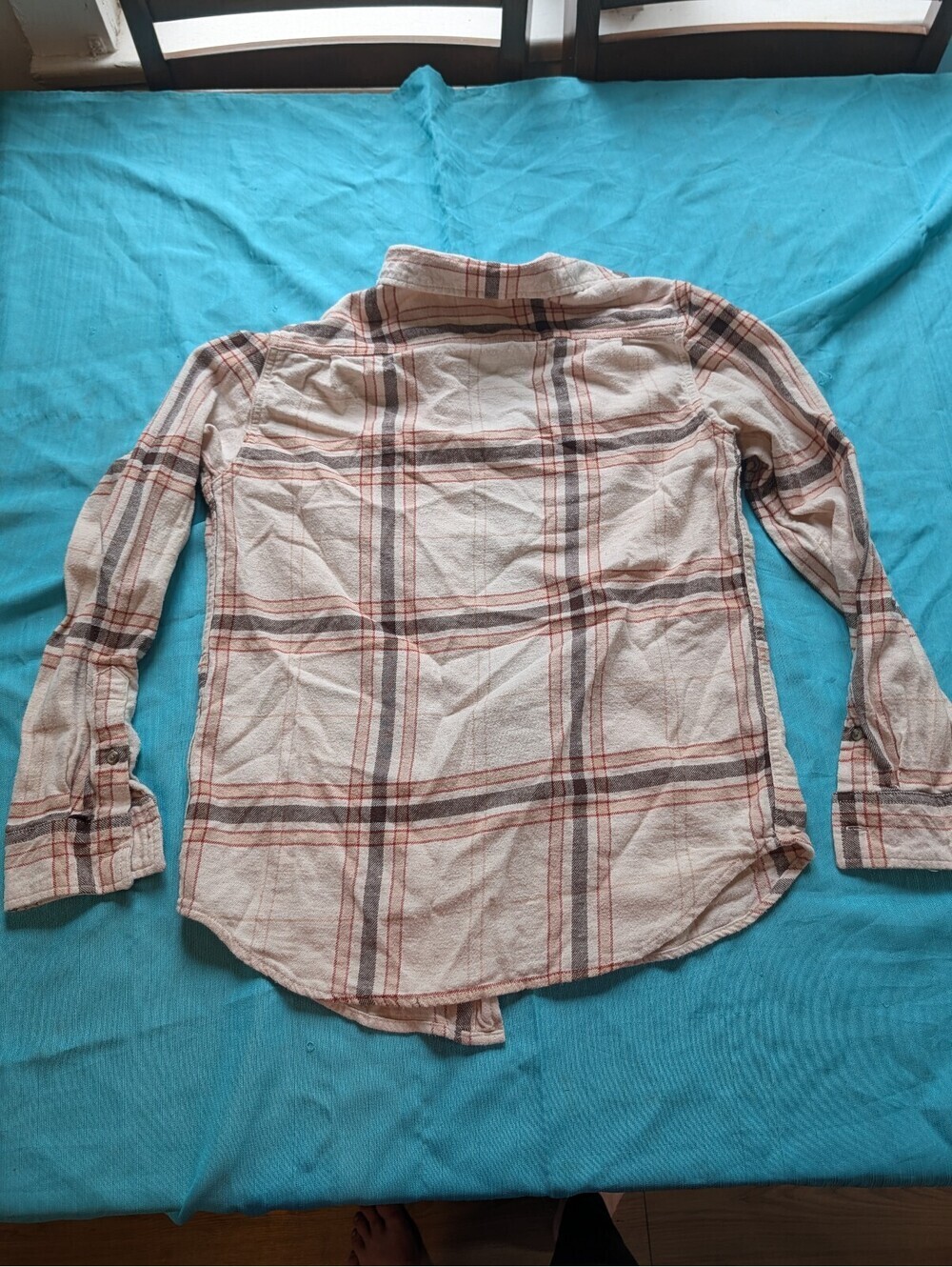 Old Navy Women's Plaid Button-Up Shirt Size Small | Pink Gray & Cream - Picture 7 of 7